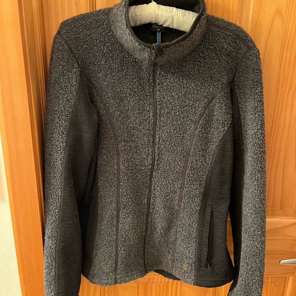 Kuhl zippered jacket medium